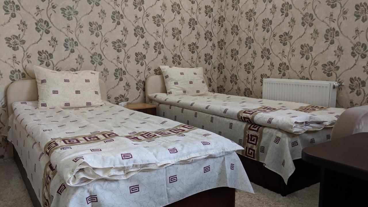 Karavan Bila Krynytsya (Rivne) Exterior foto