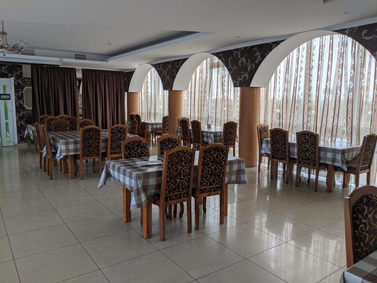 Karavan Bila Krynytsya (Rivne) Exterior foto